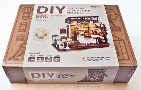 RoLife Sea Holiday Restaurant – DIY Miniature Kit