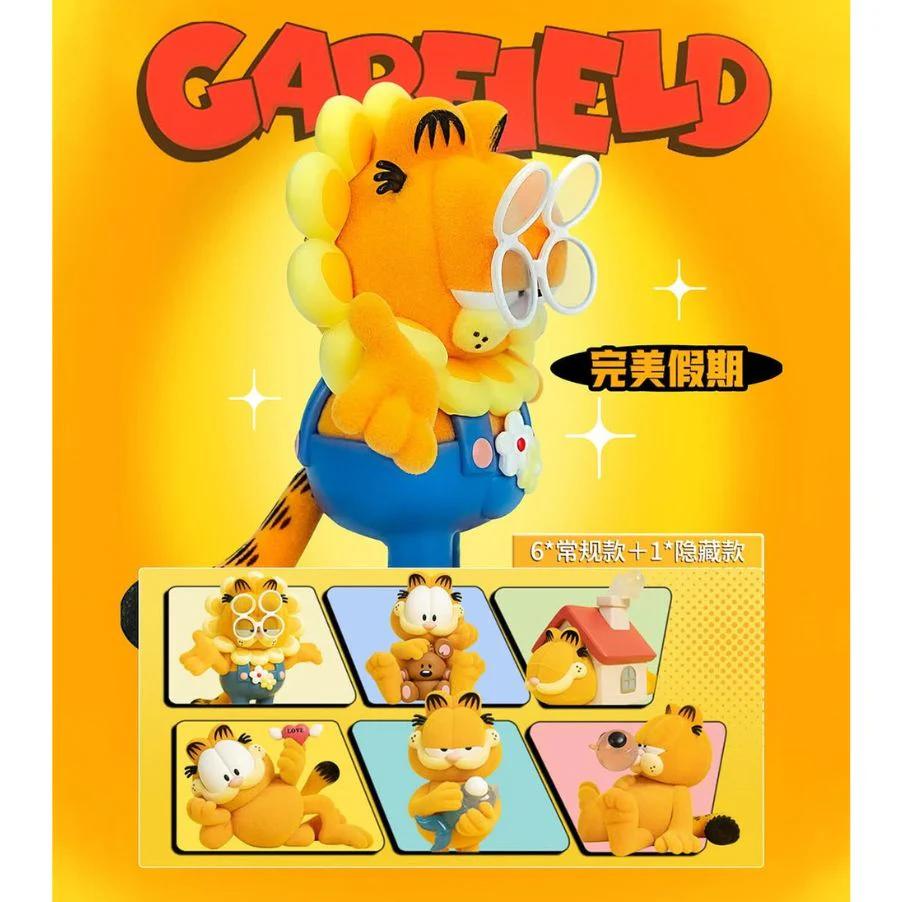 Garfield Perfect Holiday Figure Series