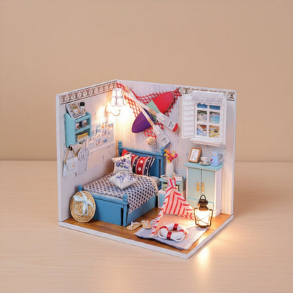 Brandon's Room M010 Dollhouse Room