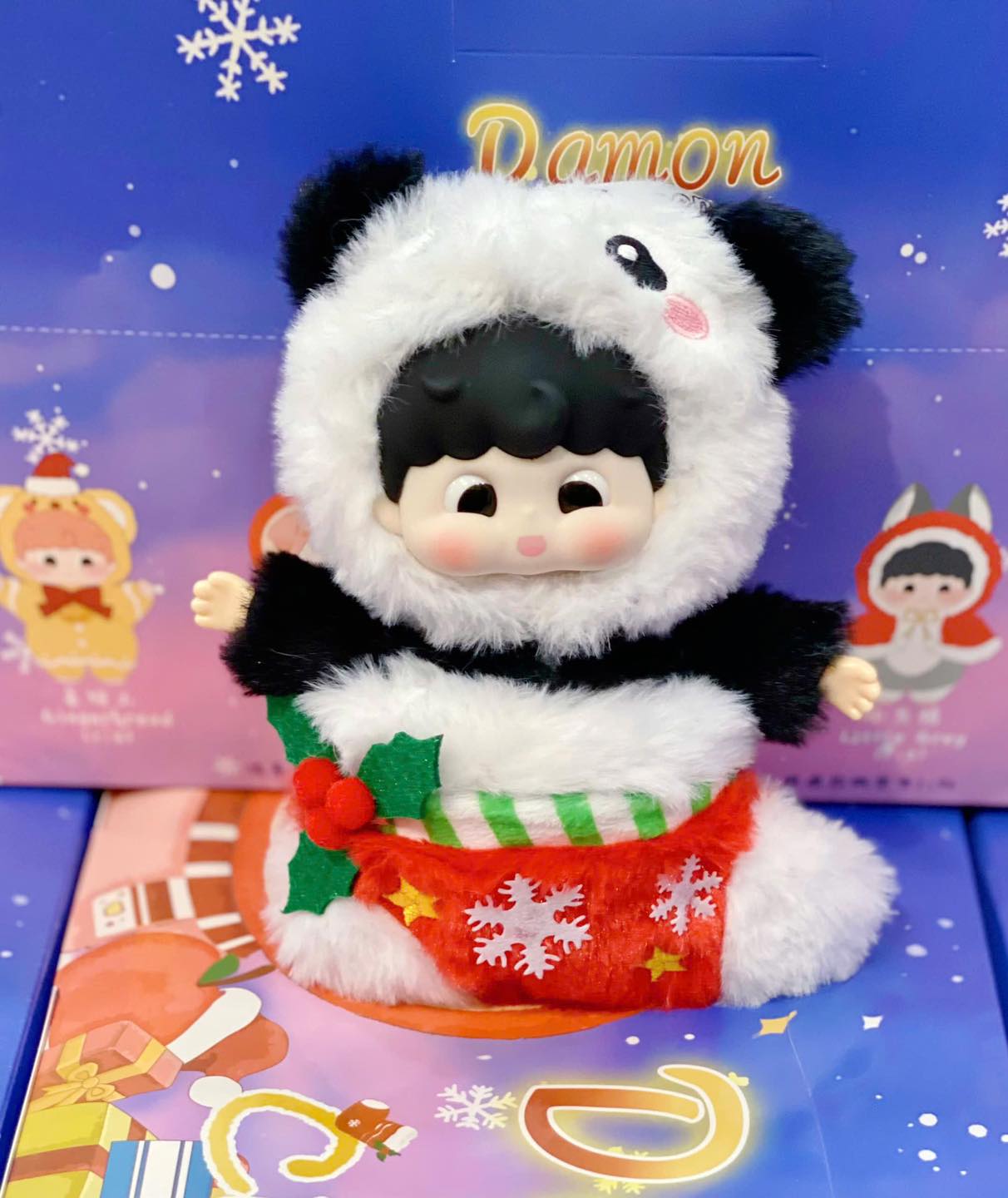 Damon Merry Christmas Limited Elevator