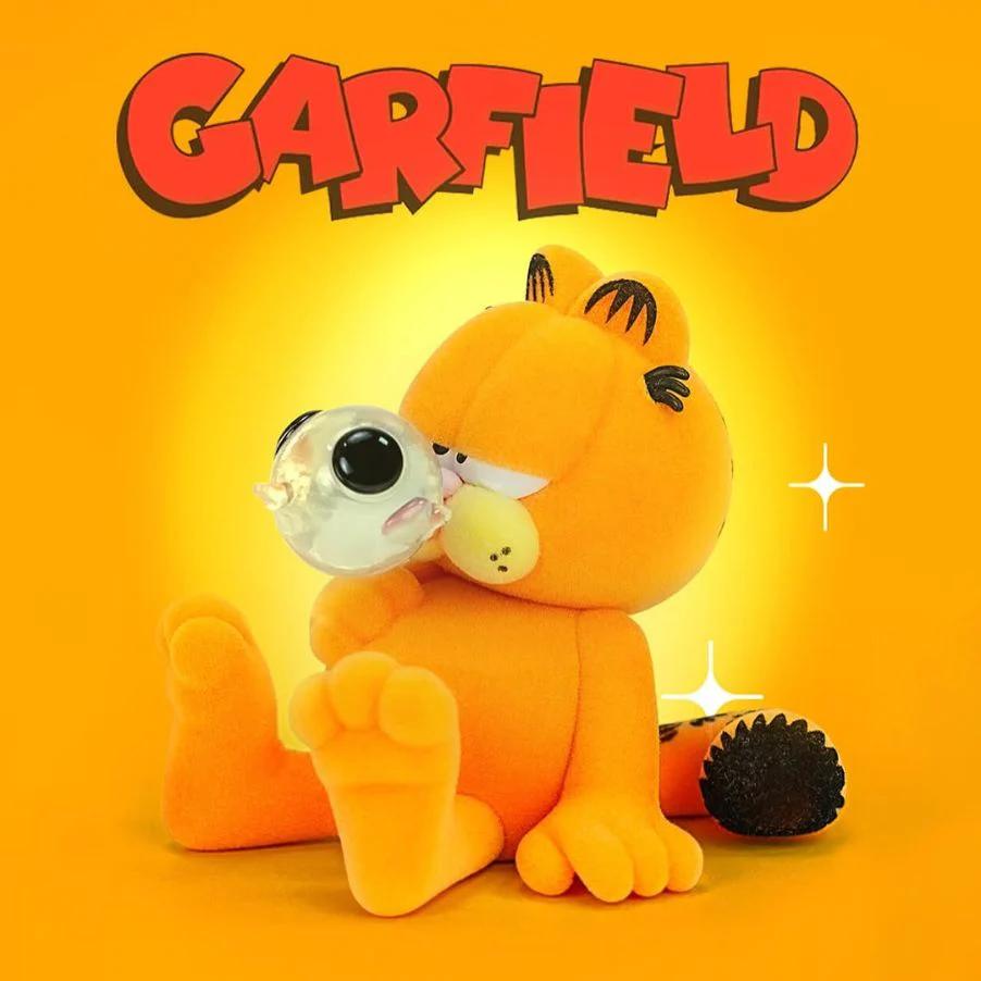 Garfield Perfect Holiday Figure Series