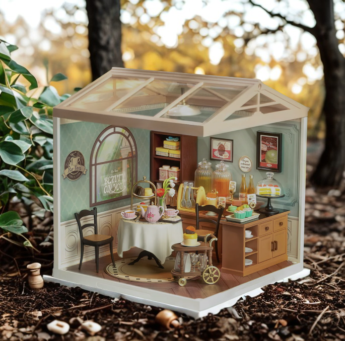 RoLife Sweet Sips Tea Miniature House