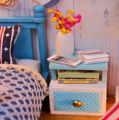 Brandon's Room M010 Dollhouse Room
