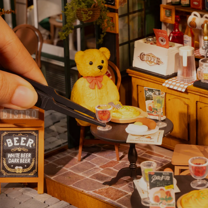 RoLife Tipsy Miniature Restaurant